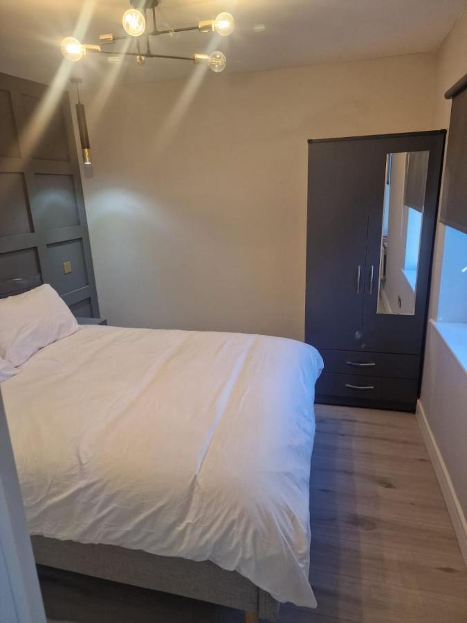 Collier'S Wood En-Suite Apartments Londra Exterior foto