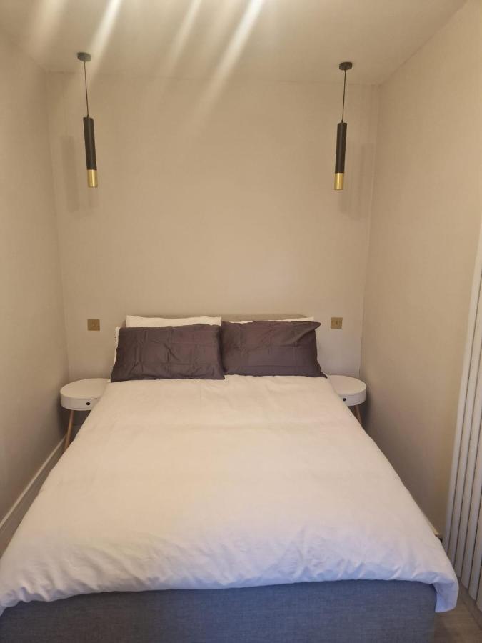 Collier'S Wood En-Suite Apartments Londra Exterior foto