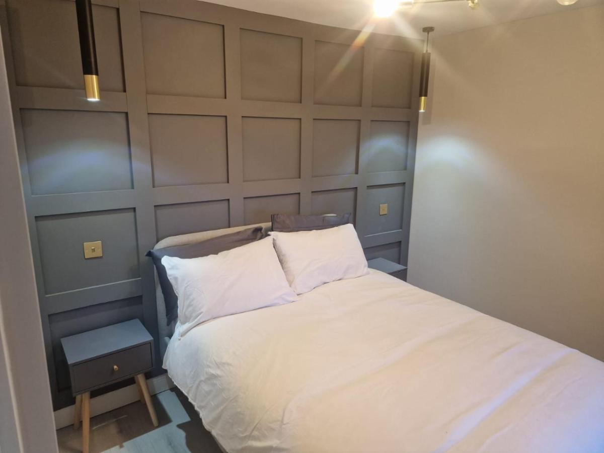 Collier'S Wood En-Suite Apartments Londra Exterior foto